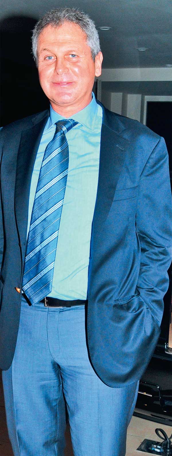 İlk showroom'a görkemli açılış