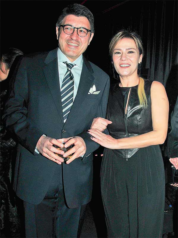 İlk showroom'a görkemli açılış