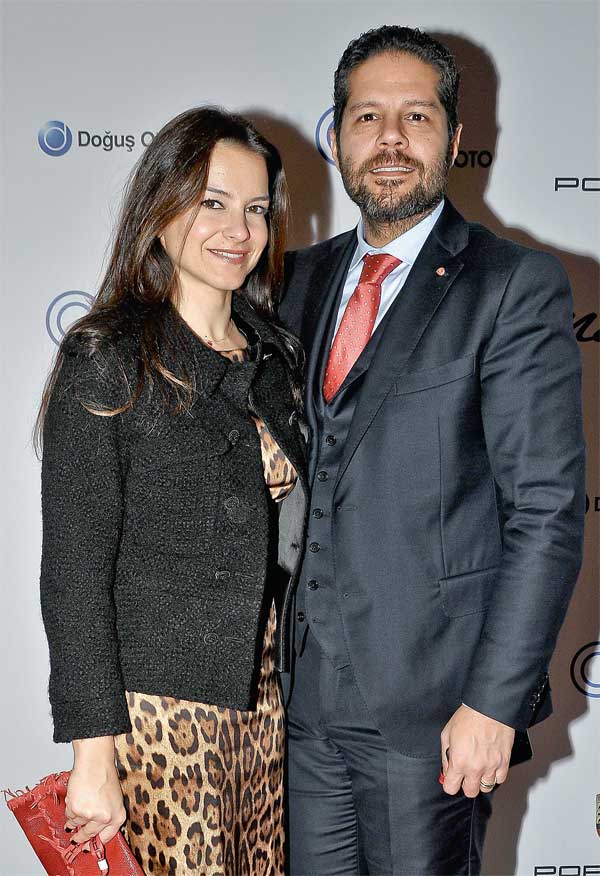 Doğu Avrupa'nın en büyük Porsche Showroom'u açıldı