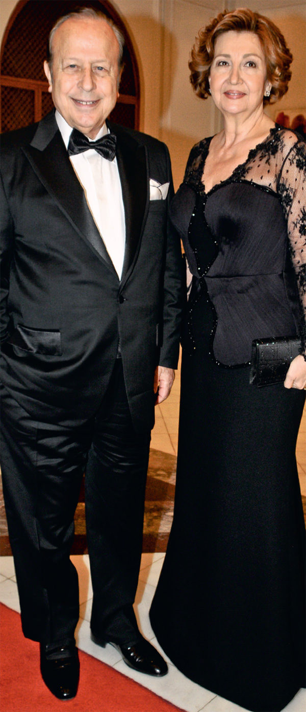 Kayahan ve Kuyumciyan ailelerinin mutlu günü