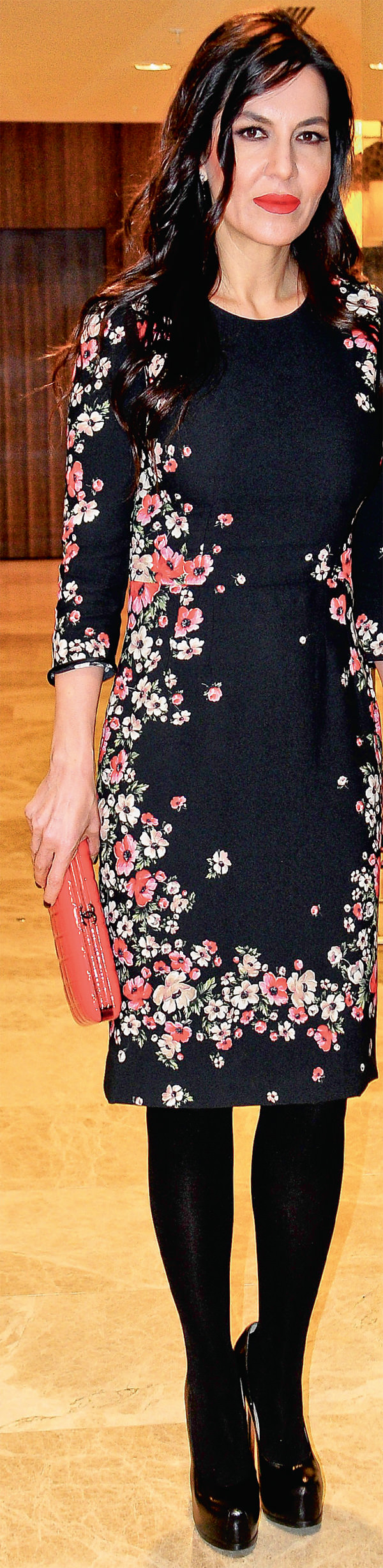 Yeni yaşını yeni otelinde kutladı