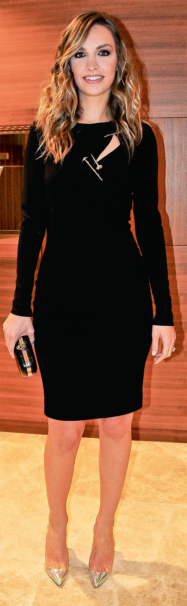 Yeni yaşını yeni otelinde kutladı