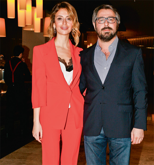 Ünlü elitler podyumda