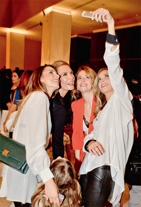 Ünlü elitler podyumda