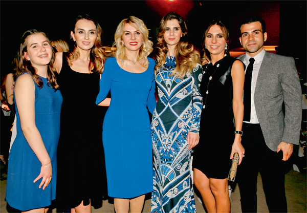 Ünlü elitler podyumda