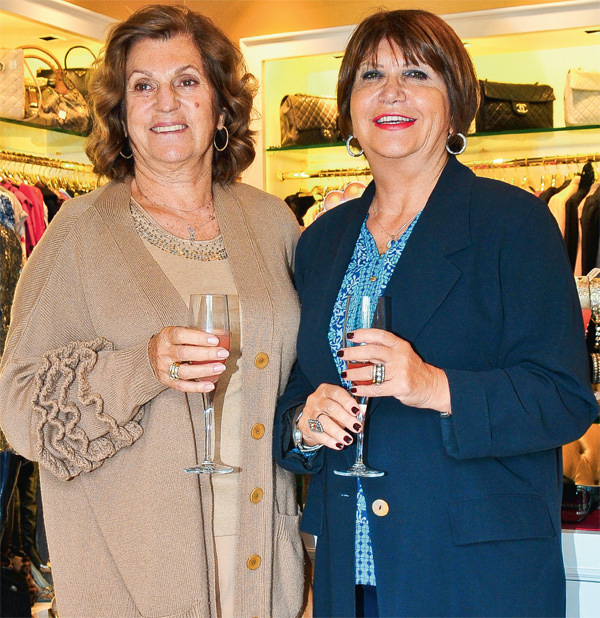 Hande Acar'dan açılış daveti