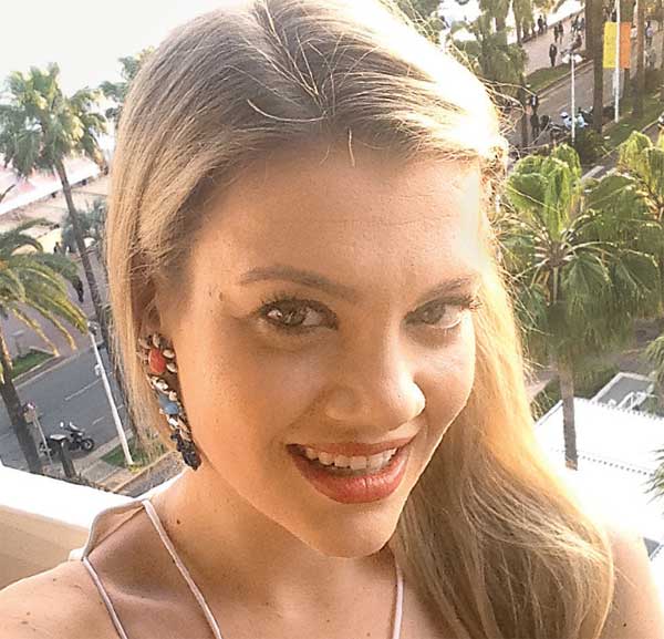 Derya Şensoy Cannes'daydı