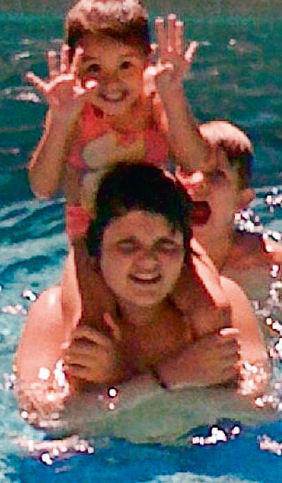 Alp Ali Şen fotoğrafları