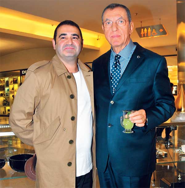 Ebru sanatı için bir araya geldiler