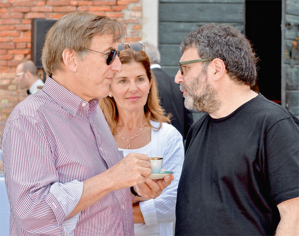 Yeni kitabını Venedik'te tanıttı