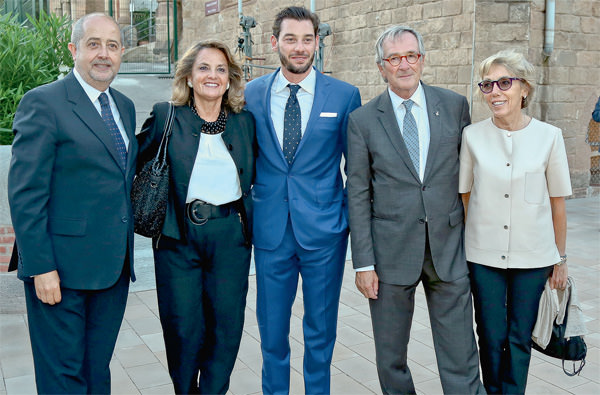 Mango'dan kışa sıcak defile
