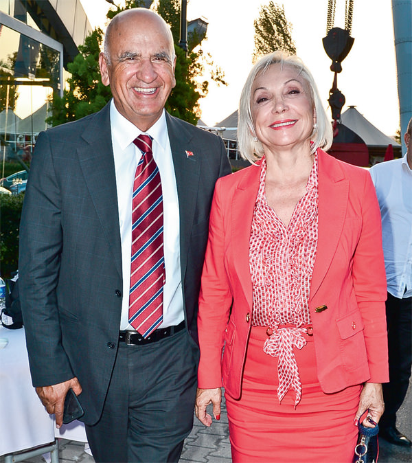 Koç Ailesi'nden iftar daveti