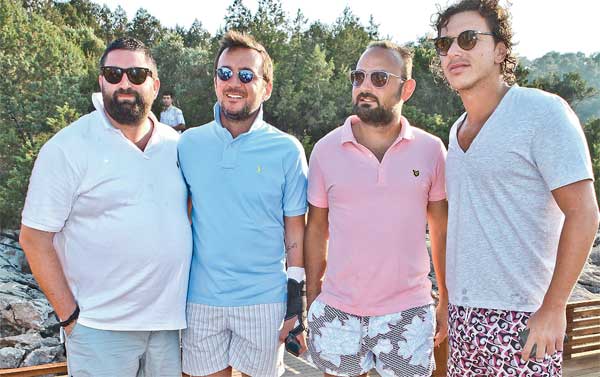 Mandarin'in Beach'ine renkli açılış