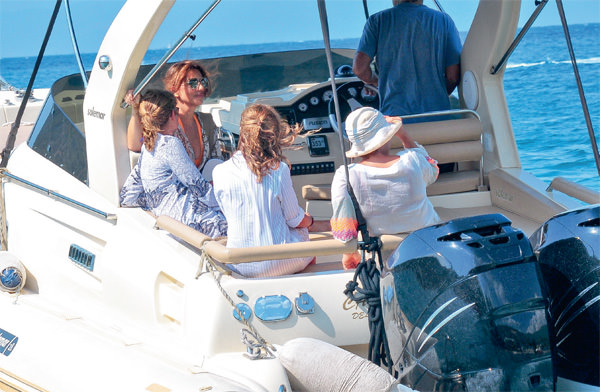 Öğle yemeğinde buluştular