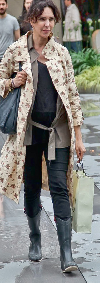 Stil sahibi hamile Hande Ataizi