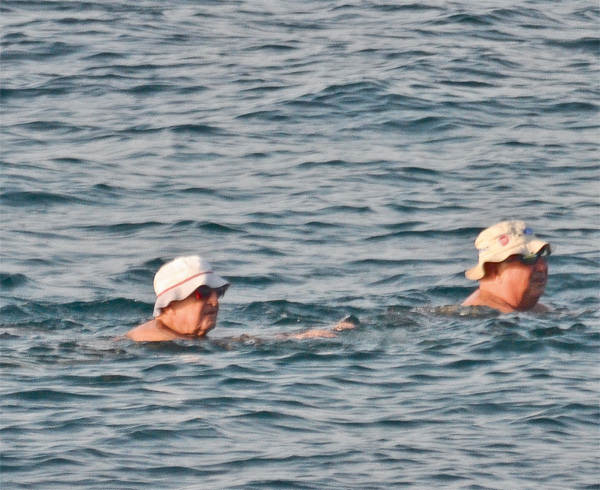 Rahmi Koç Çeşme'de tatilde