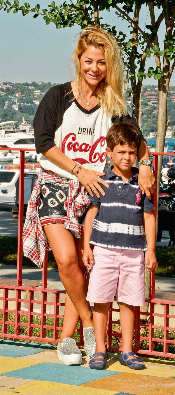 Oğlu ile çocukluğuna geri döndü