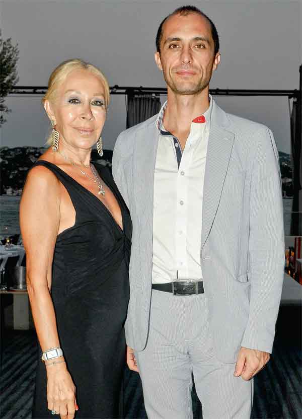 Dostlarına veda etti