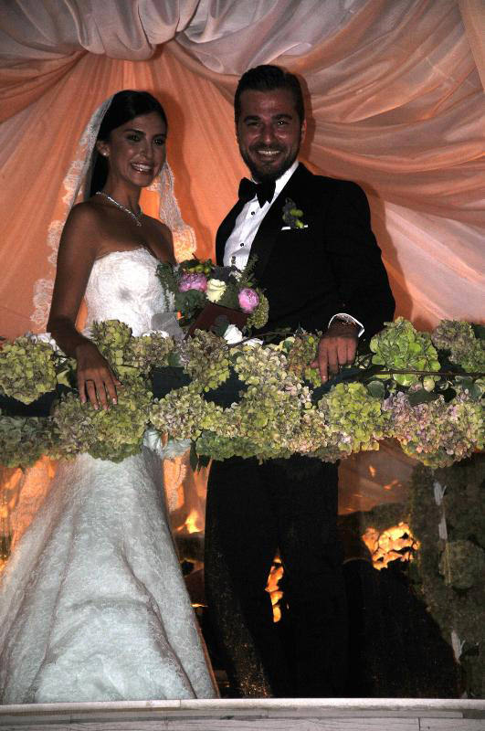 Engin Altan Düzyatan Neslişah Alkoçlar evlendi