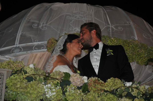 Engin Altan Düzyatan Neslişah Alkoçlar evlendi