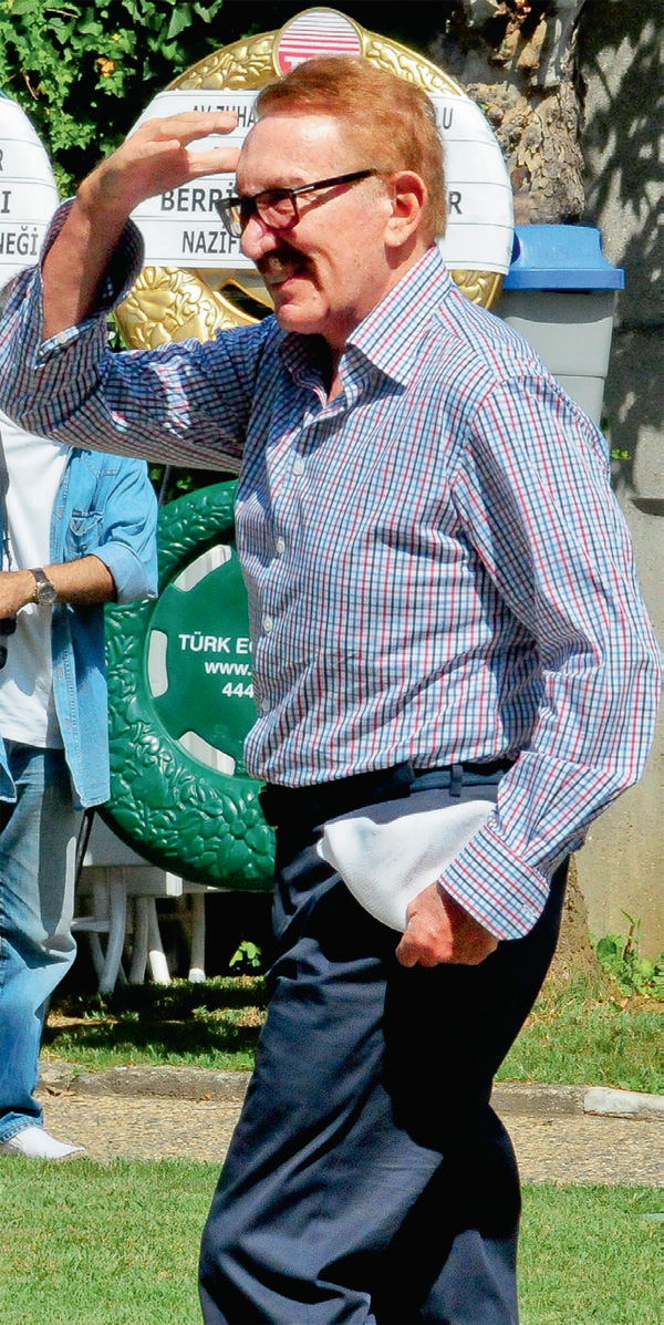 Son yolculuğuna uğurlandı