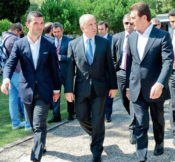 Son yolculuğuna uğurlandı