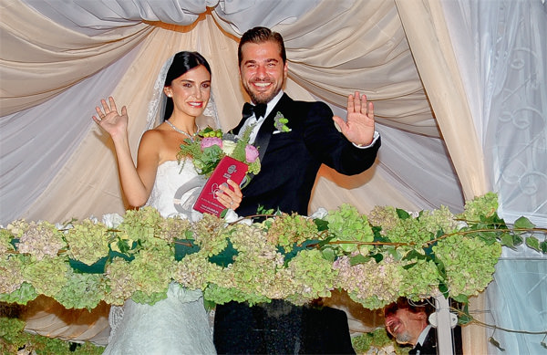 Neslişah Alkoçlar Engin Altan Düzyatan düğün töreni