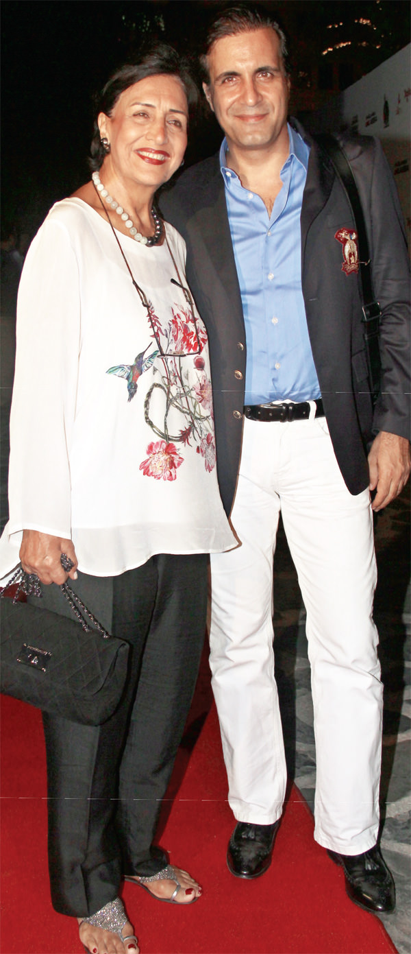 Ünlü futbolcular bir araya geldi