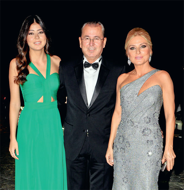 İpek Ayaydın ve Talat Abdik evlendi