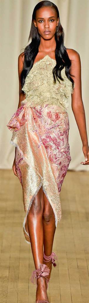 Moda rüzgarı Londra'da devam ediyor