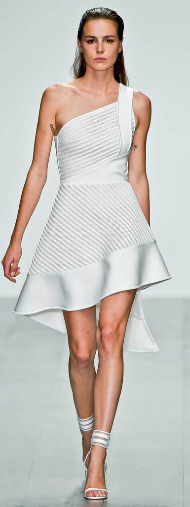 Moda rüzgarı Londra'da devam ediyor