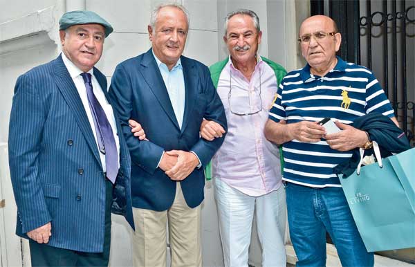 Sanat tutkunu elitler sergide buluştu