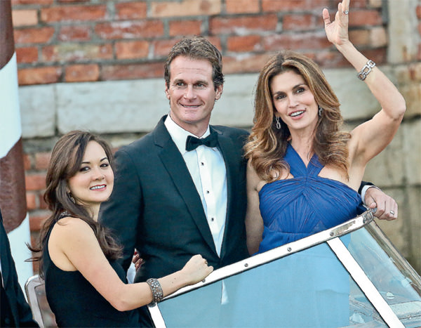 George Clooney ve Amal Alamuddin evlendi