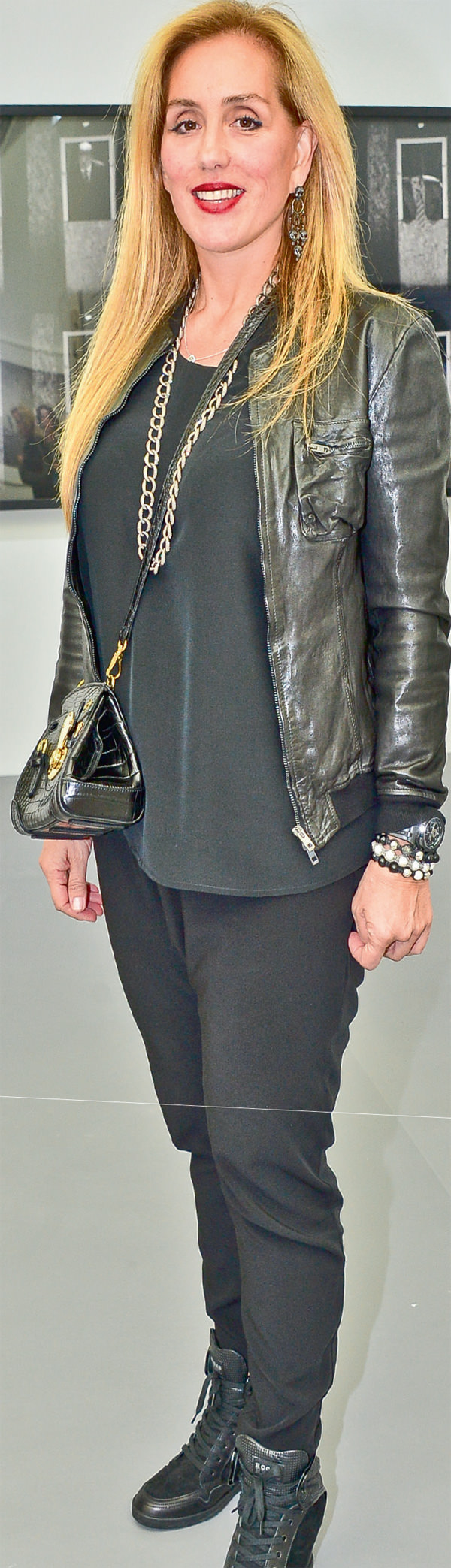 Çağdaş sanat fuarı açıldı