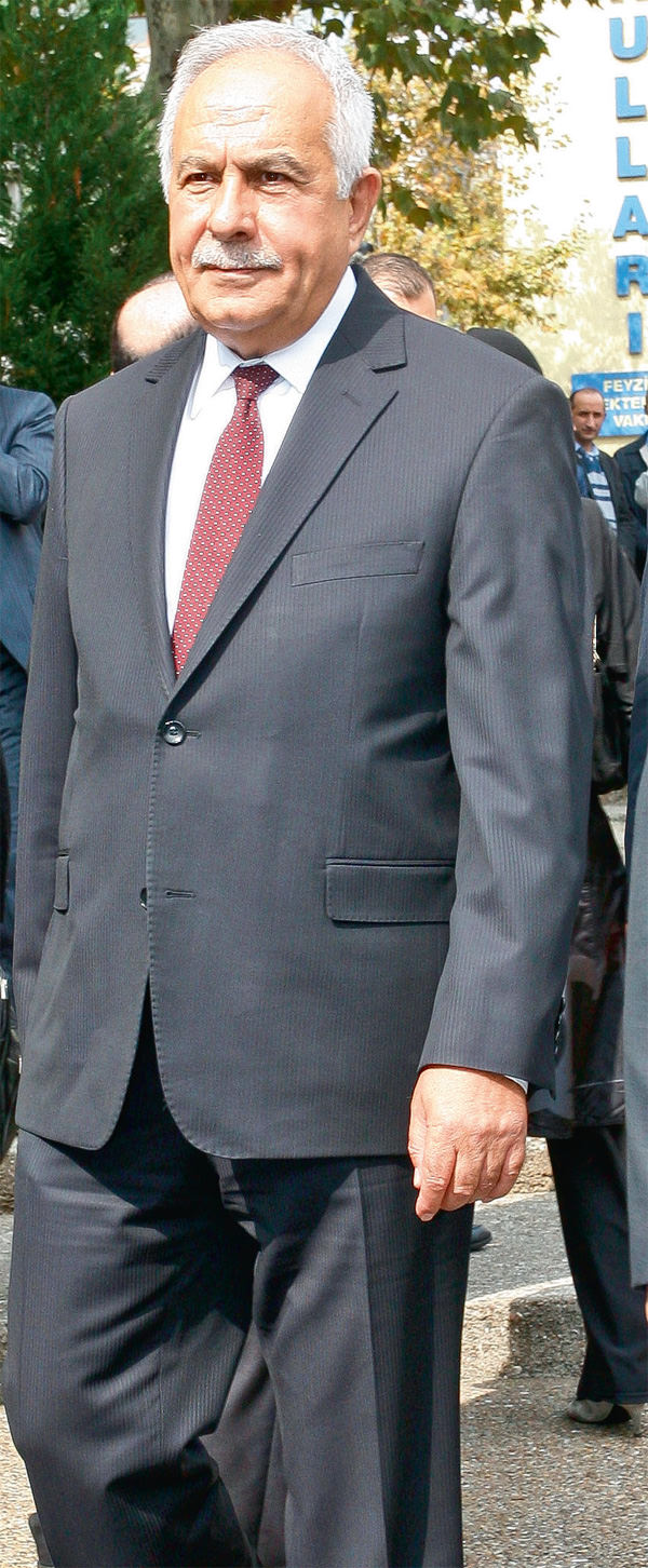 Haydar Akın son yolculuğuna uğurlandı