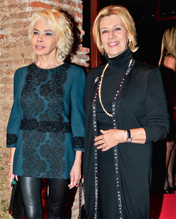 Kadın damatlar görücüye çıktı