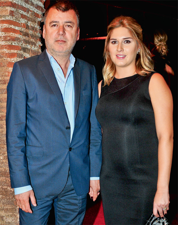 Kadın damatlar görücüye çıktı