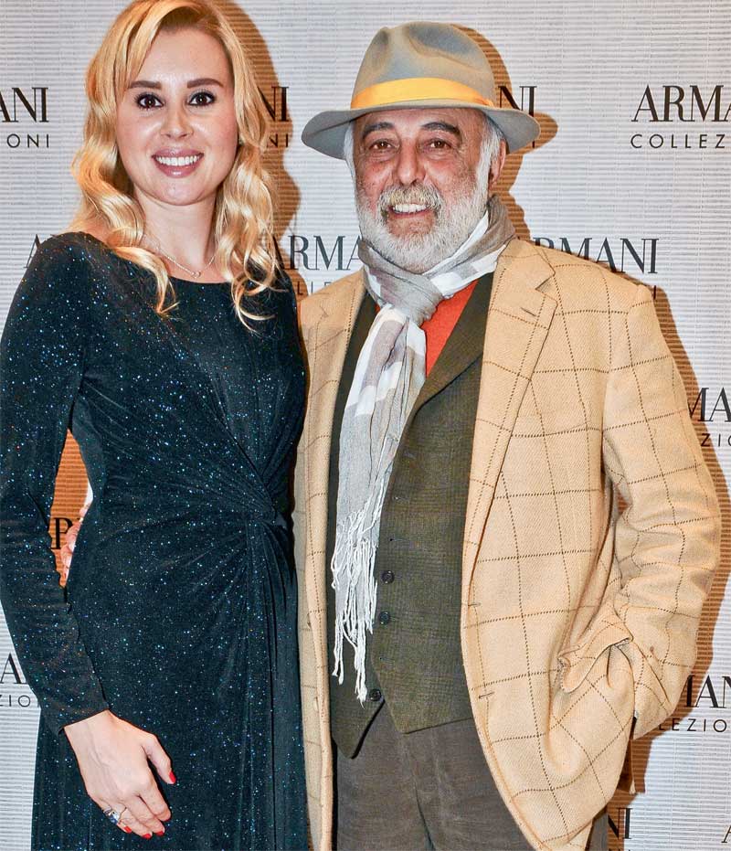 Yeni mağazada görkemli tanıtım daveti