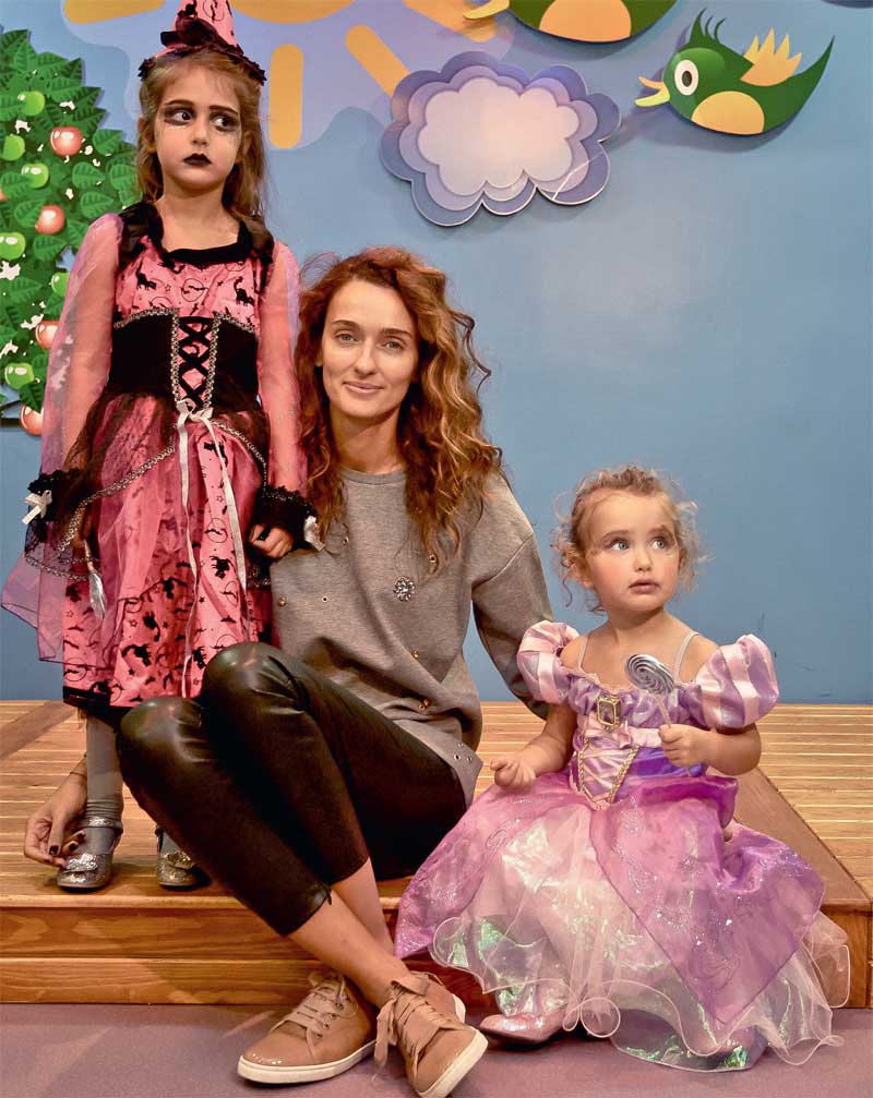 Kostümlü doğum günü partisi