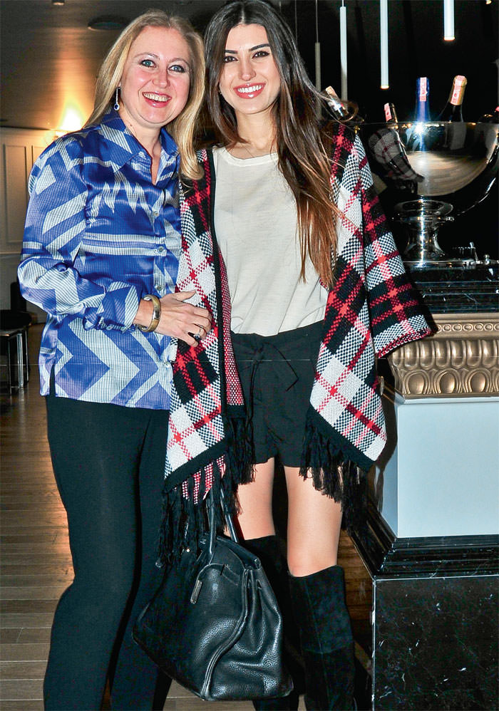 İki koleksiyon tanıttı