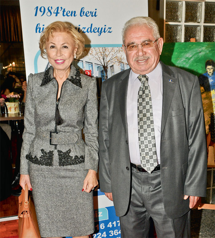 30. yıla tiyatrolu kutlama