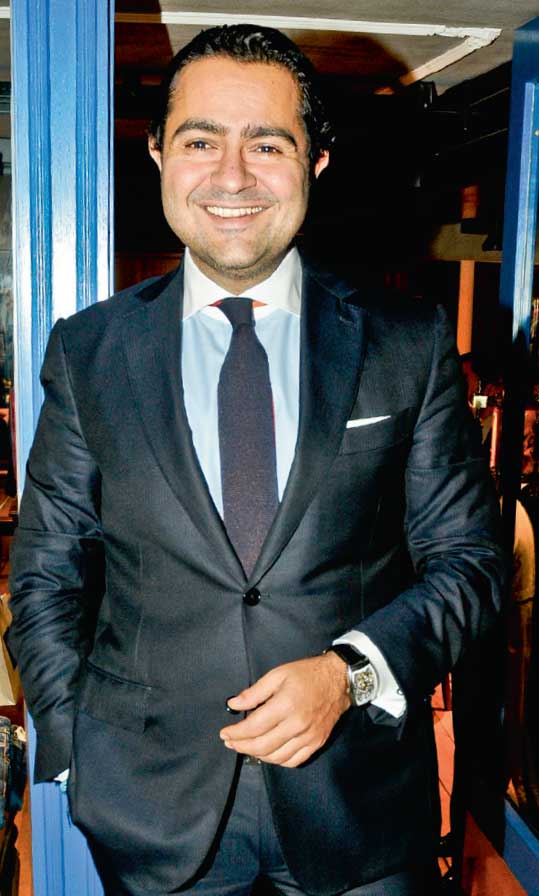 Yeni mağazasını açtı