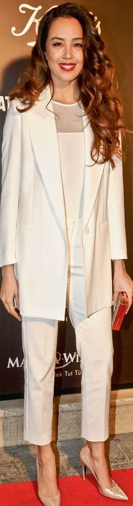 Ünlülerin uçakları satışta