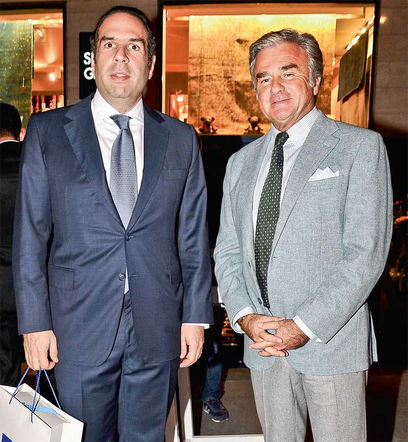 Yeni mağazasını açtı