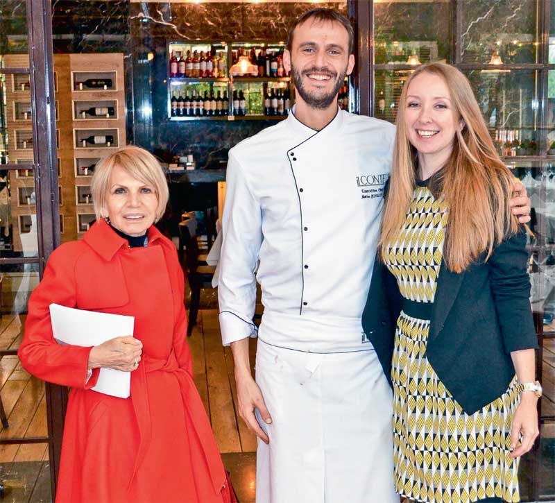 Başkonsolos eşleri İl Conte’de buluştu