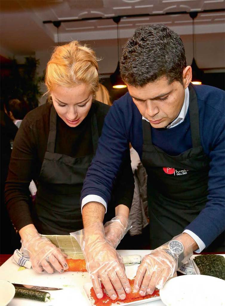 Ünlü isimler sushi yaptı