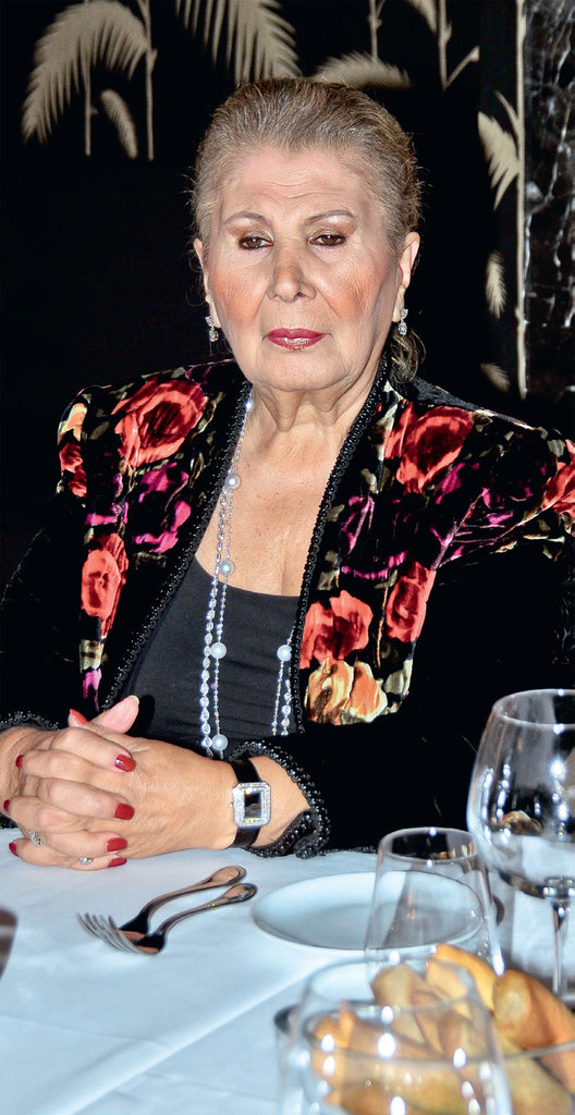 Reina’da kışın gelişini kutladılar