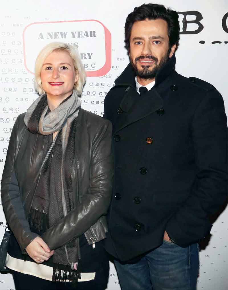 Ünlü isimler göz temalı partide bir araya geldi