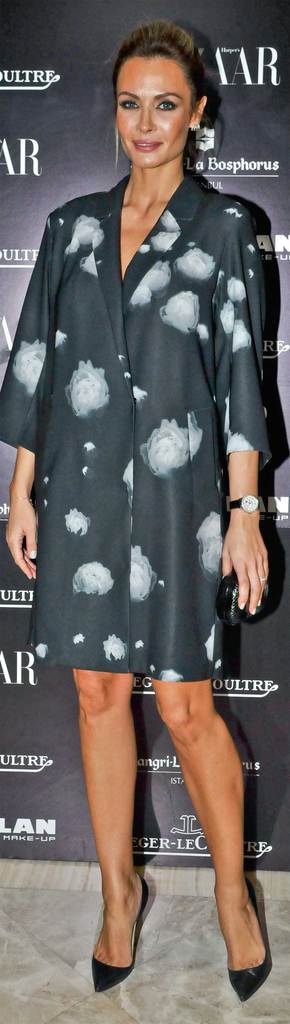 Harper’s Bazaar yılbaşı partisinde ünlüleri buluşturdu