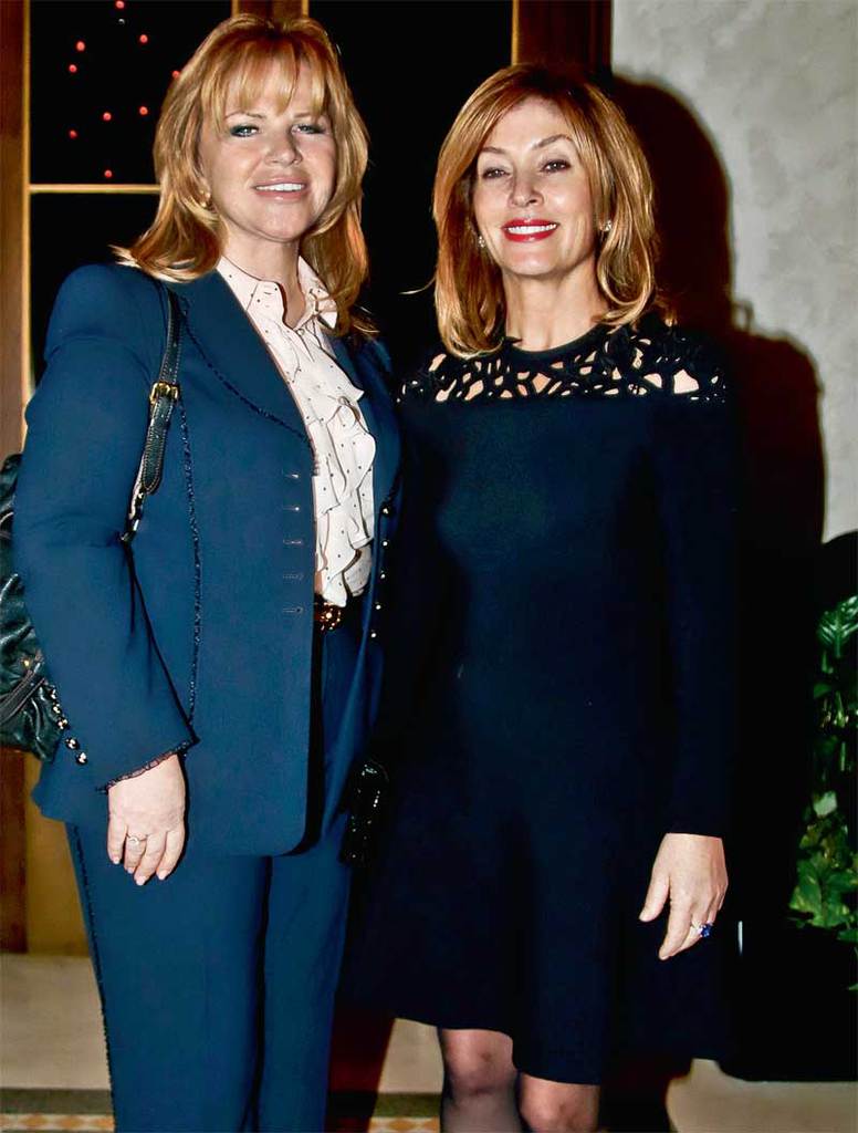 Muhteşem bir yeni yıl daveti verdi